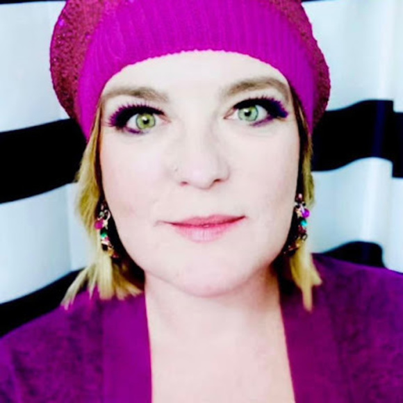 Meet your Posher, Lexi - Picture 1 of 1